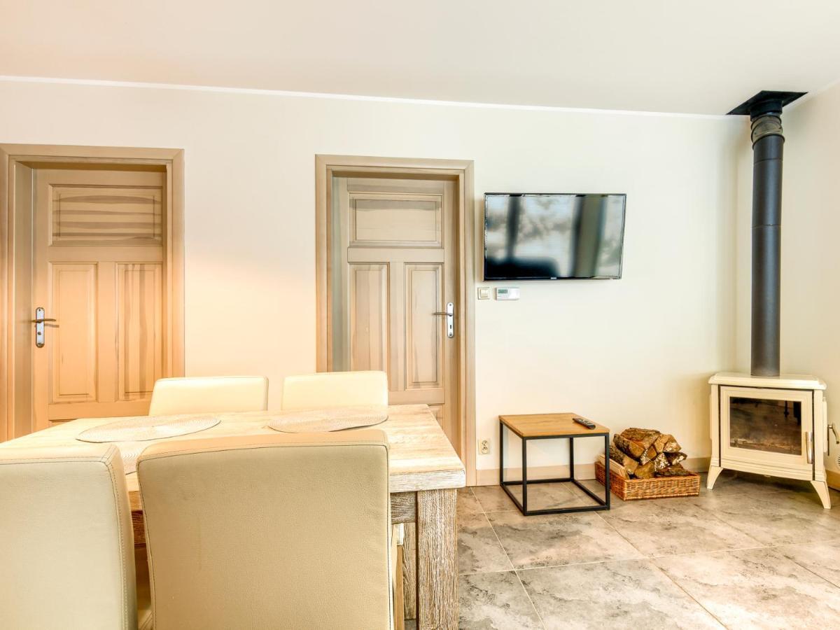 Mazursko - Komfortowe Apartamenty Nad Jeziorem, Sauna, Kominki Na Parterze Kretowiny Exterior photo